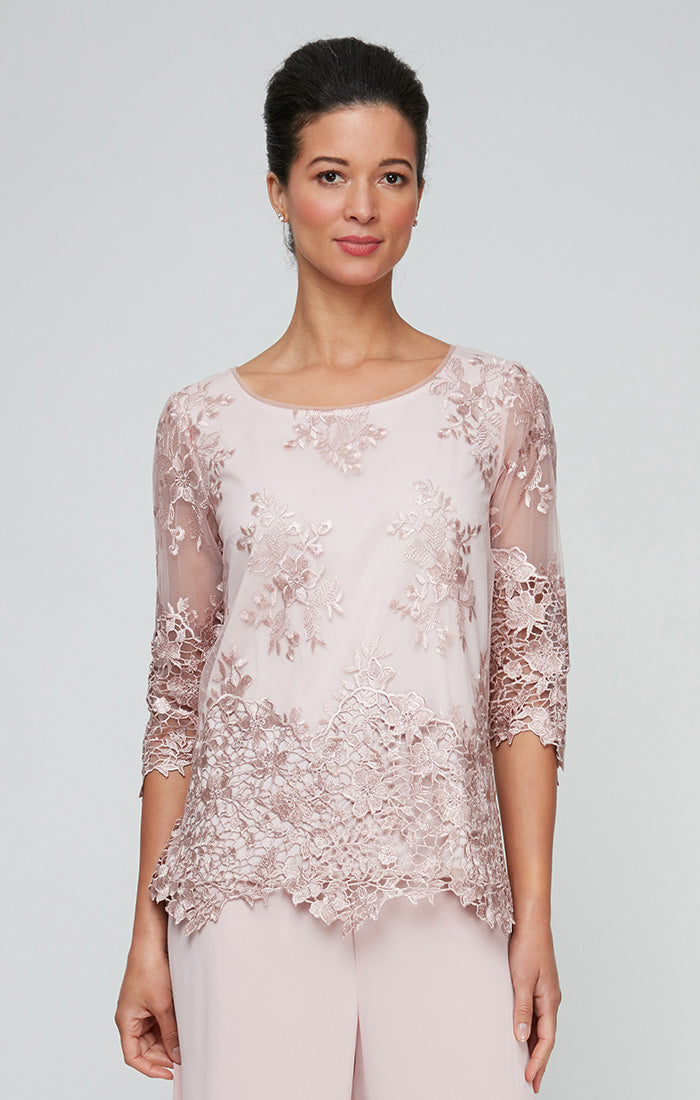 ALEXEVENINGS Floral Embroidered Tunic Top with Three-Quarter Scalloped Sleeves & Hem Detailing