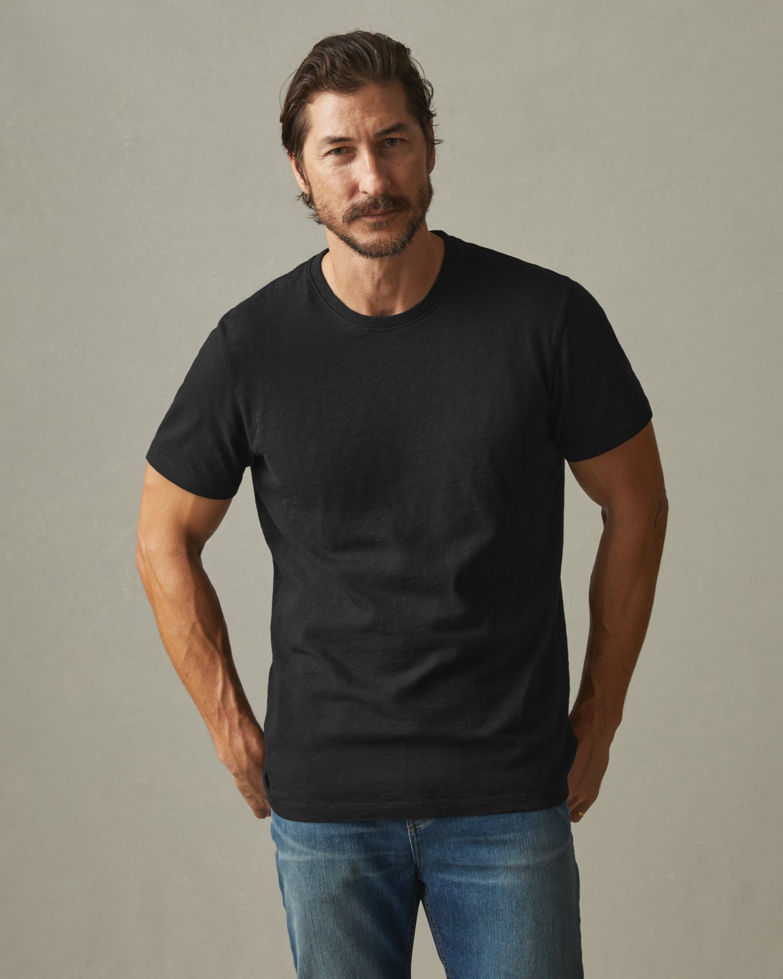 AMERICAN GIANT Luxury Textured Cotton Crewneck T-Shirt in Jet Black