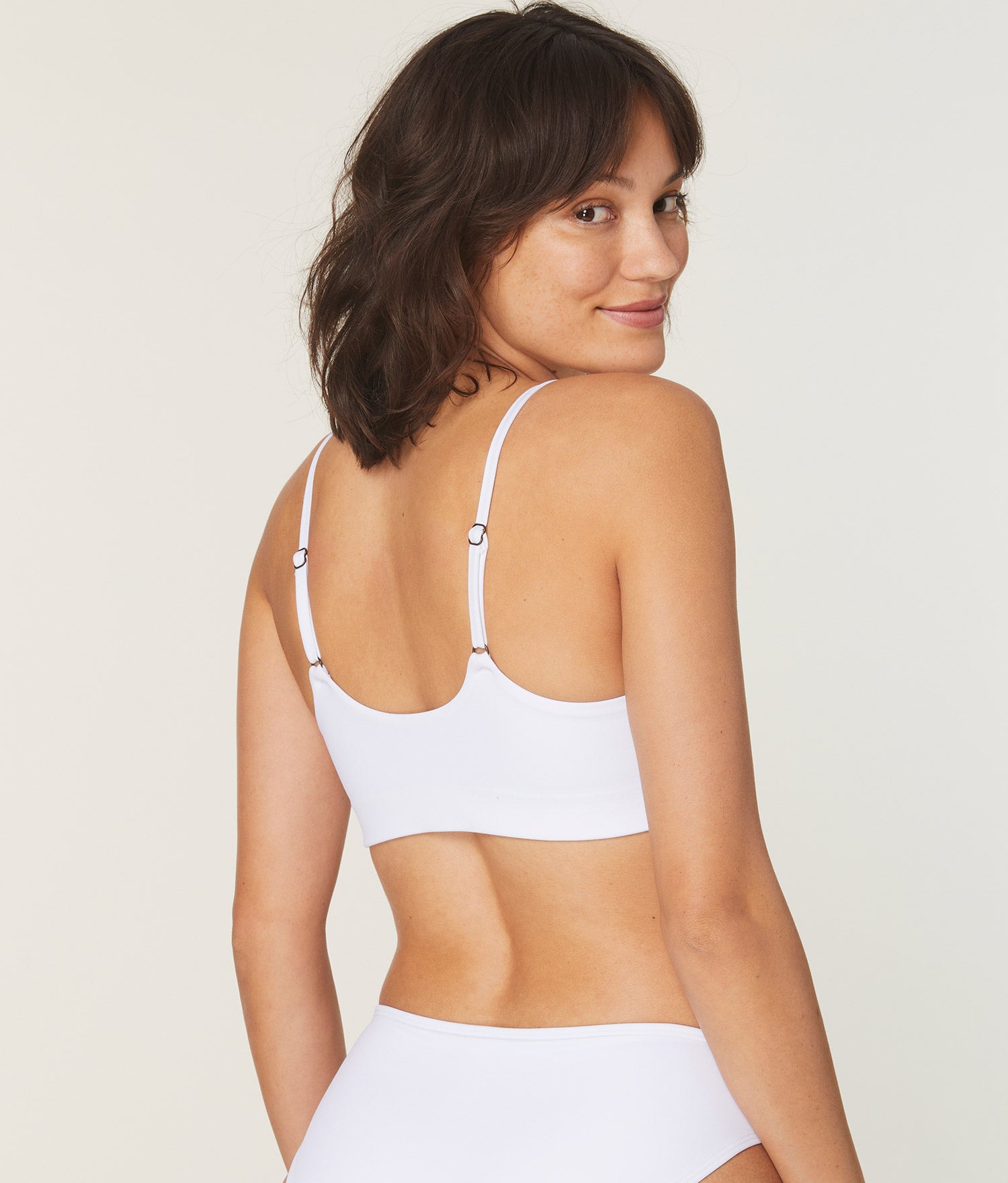 ANDIE Maui Adjustable Bikini Top with Sustainable Crinkle Nylon in Cloud White