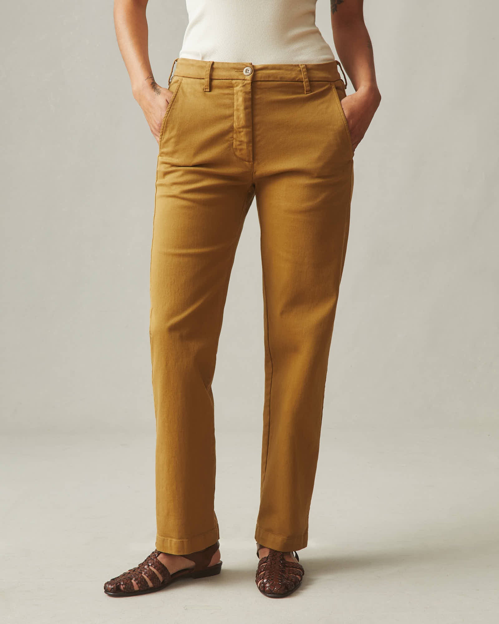 AMERICAN GIANT Rugged Sawbuck Work Chino in Vintage Whiskey Brown