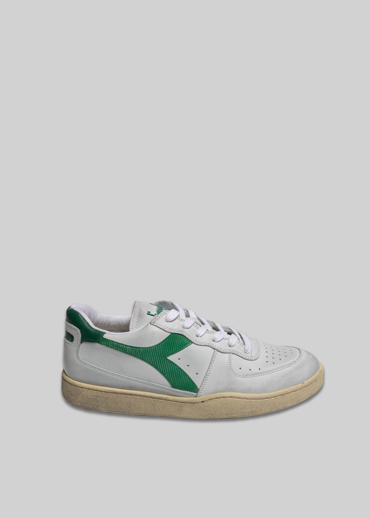 AMERICAN TRENCH Retro-Inspired Diadora Mi Basket Low: Men's Low-Top Basketball Shoes with Premium Comfort & Streetwear Staple Design